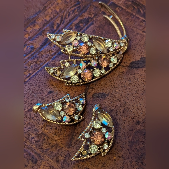 Vintage Sequined Leaf Brooch and Earrings Set - Picture 3 of 5